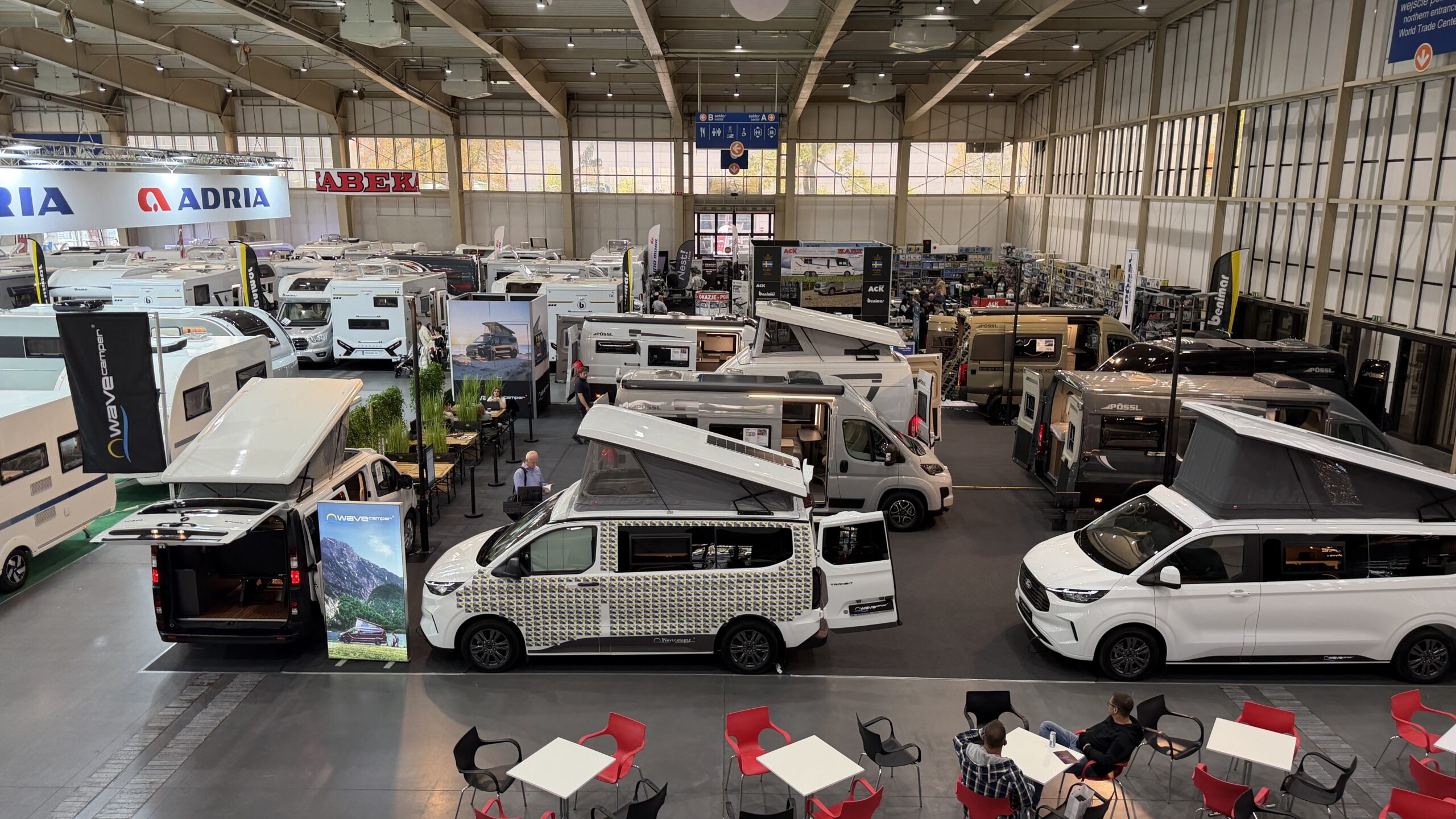 Wavecamper na targach caravaningowych jesienią 2026